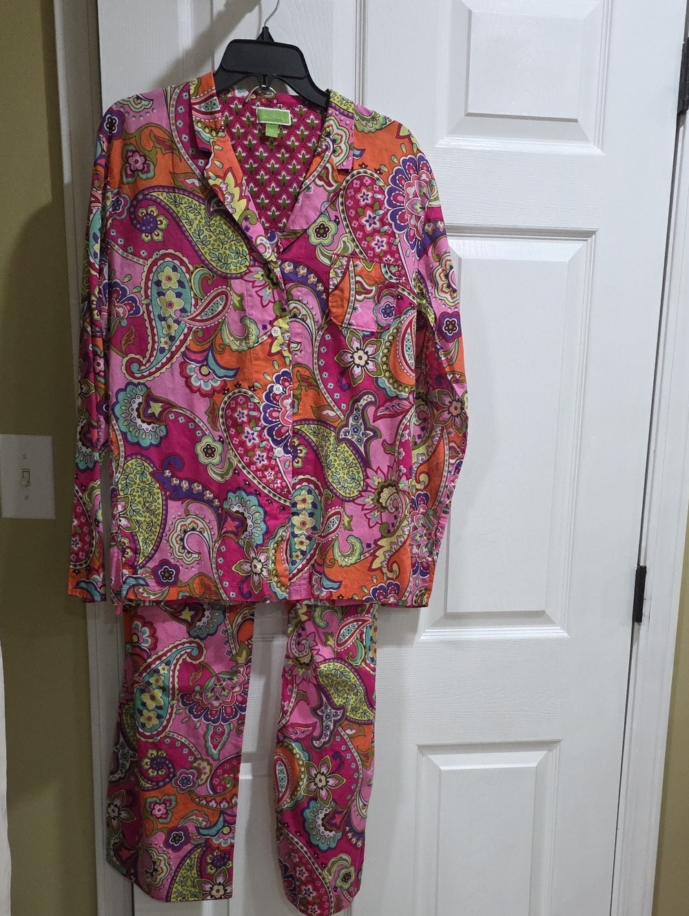 Vera Bradley Pink Swirl Paisley Pajama Set Medium